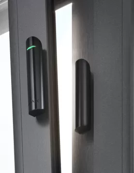 DoorProtectPlus Безжичен магнитно-управляем детектор със сензор за удар и накланяне